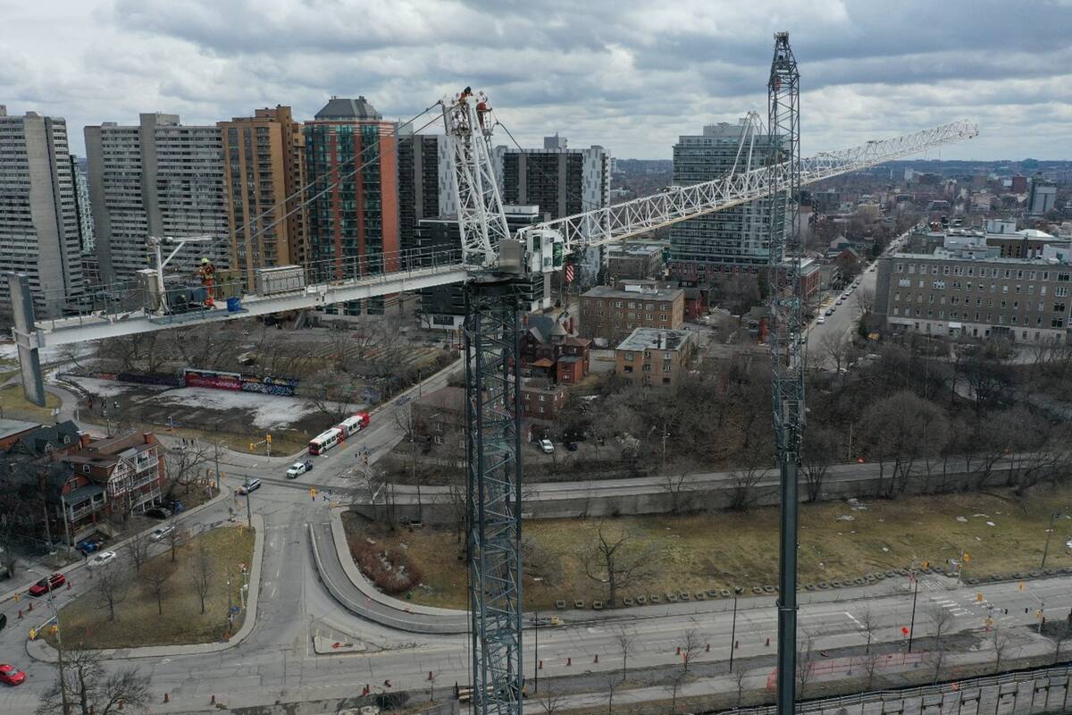 Installation of the first tower crane